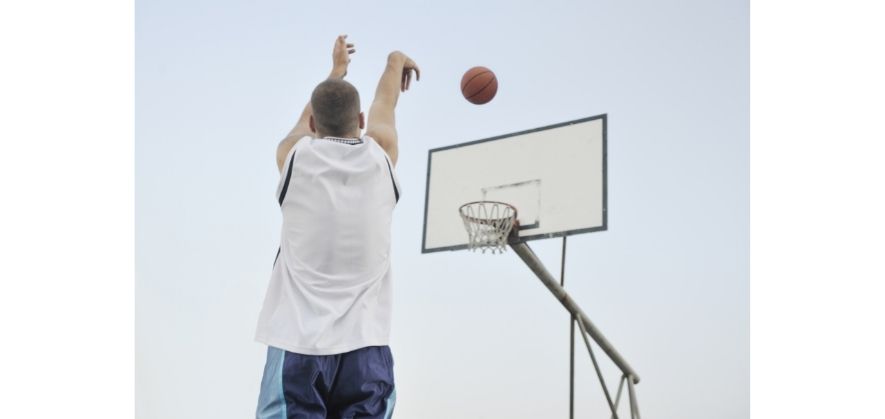 how basketball makes you stronger - shooting strengthens triceps