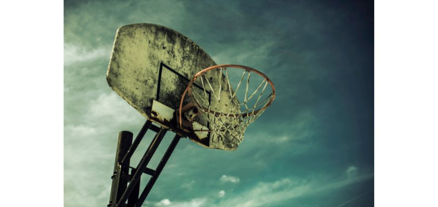 tips on playing basketball outside - monitor the weather conditions